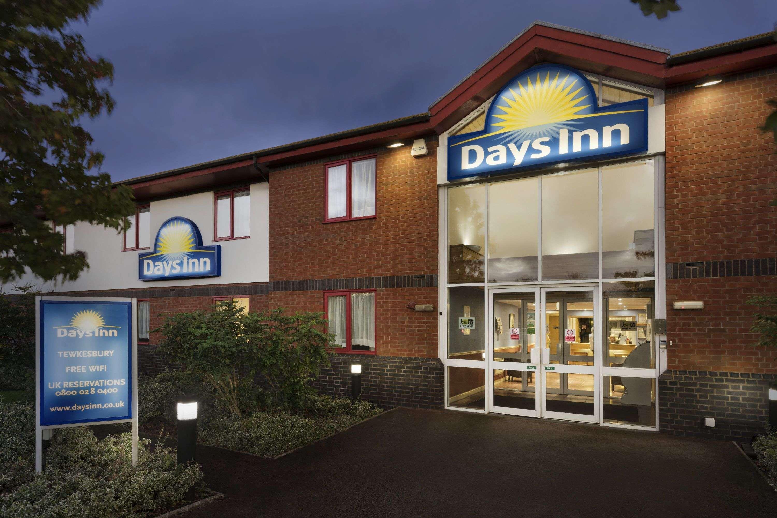 Days Inn Tewkesbury Strensham Экстерьер фото