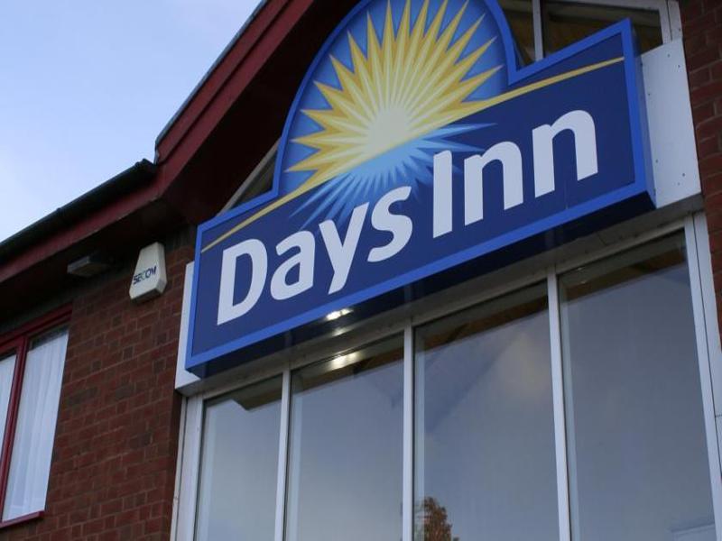 Days Inn Tewkesbury Strensham Экстерьер фото